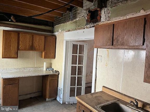 5th image of 1741 Latona St