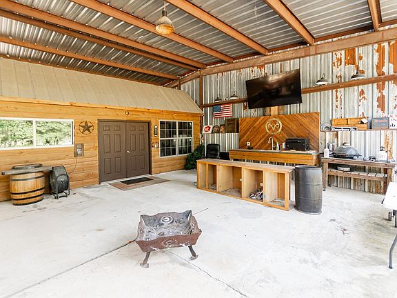 2nd image of 208 Southland Rd
