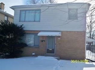 5131 W Fairmount Ave, Milwaukee, WI 53218