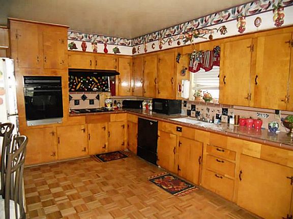 3rd image of 238 Greenhaven Dr