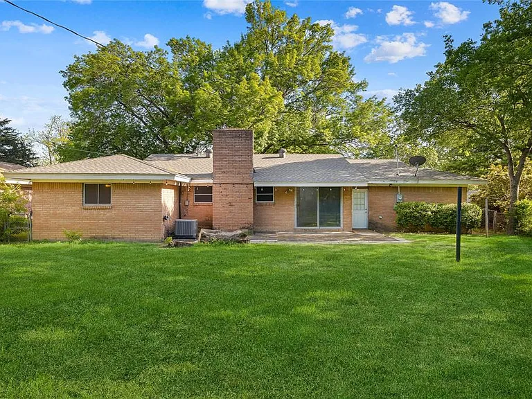 7108 Willis Ave — Photo 34