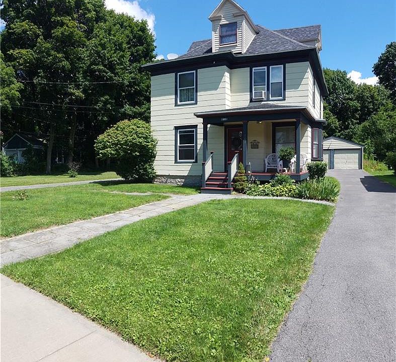 1st image of 103 Ferris Ave