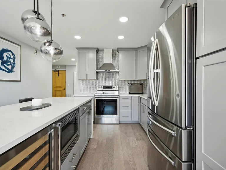 901 N Penn St #F201 — Photo 10