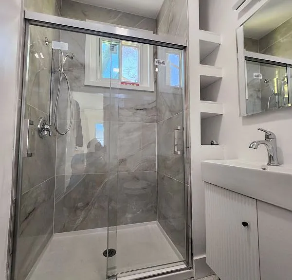 25 Woodlawn Ave #5 — Photo 13