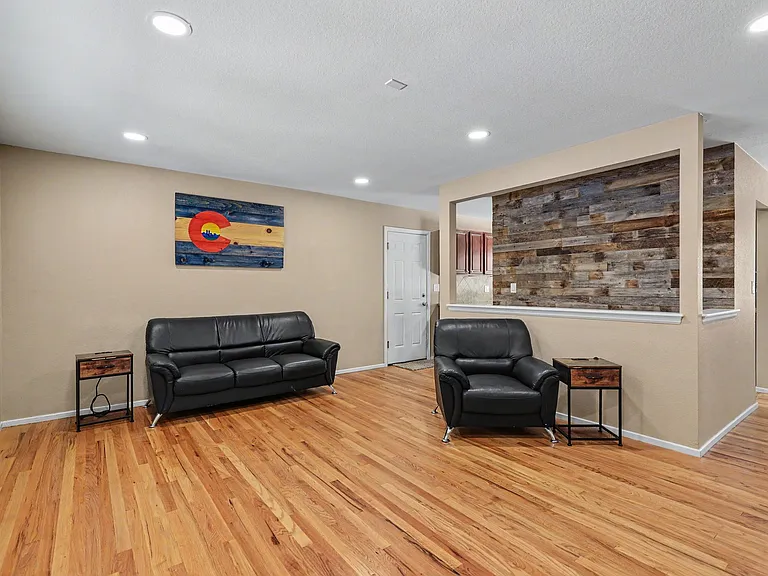 2854 S Yates St — Photo 4