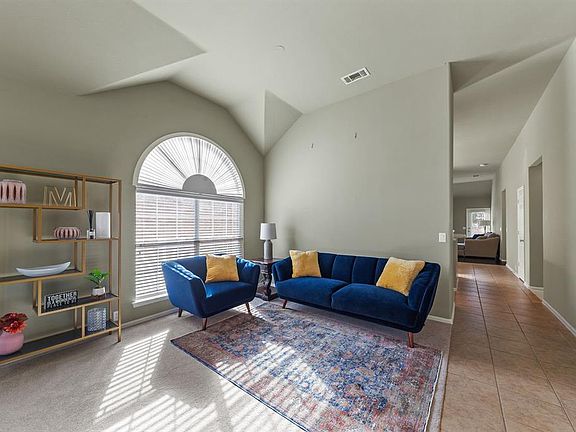 2nd image of 7051 N Serrano