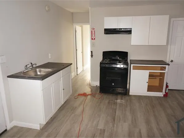 527 Green St Floor 2, Norristown, PA 19401