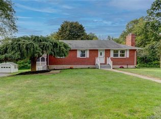 1 Fernwood Dr, Bolton, CT 06043