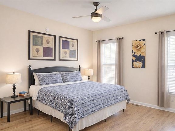 3rd image of 501 S Magnolia Ave APT 1