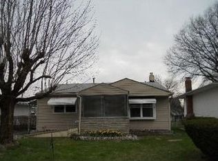 2711 Roxbury Rd, Columbus, OH 43219