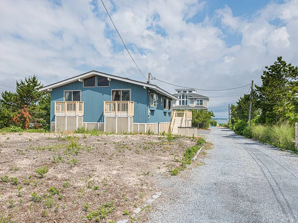 826 Dune Rd