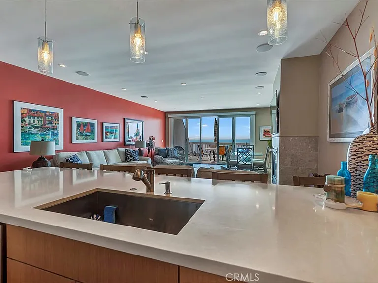 714 Cliff Dr — Photo 9