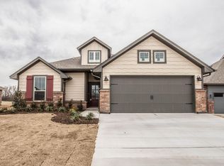 404 Frisco Ridge Rd, Yukon, OK 73099