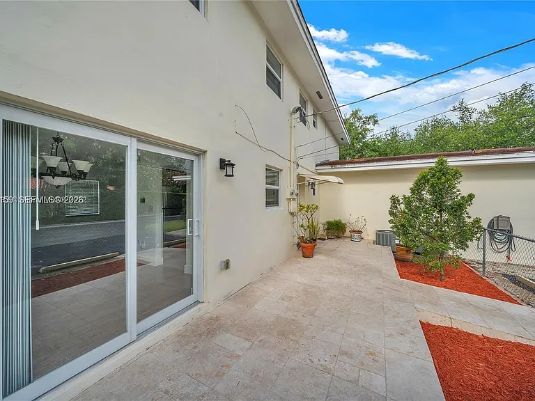 247 Bird Rd #- — Photo 14