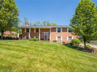 1150 Lucia Dr, Canonsburg, PA