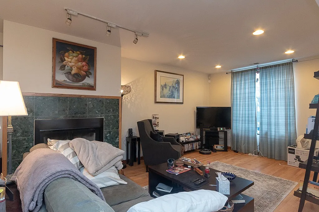 1644 W Augusta Blvd — Photo 4