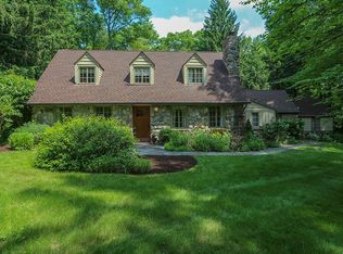 88 Van Houten Flds, West Nyack, NY 10994