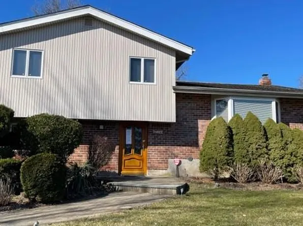 3 Tompkins Avenue, Jericho, NY 11753