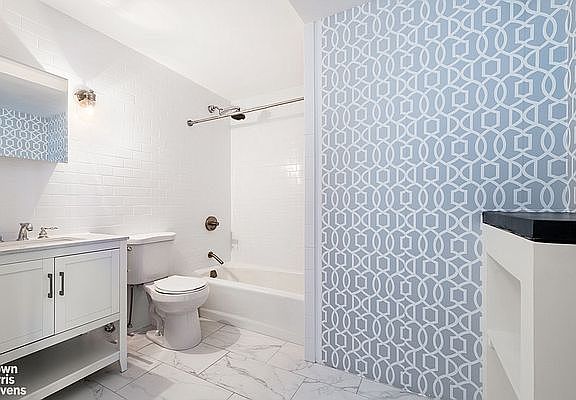 4th image of 222 W 14th St APT 8F