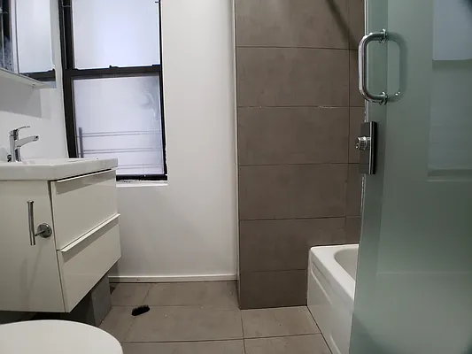 Rented by Keller Williams NYC | media 25