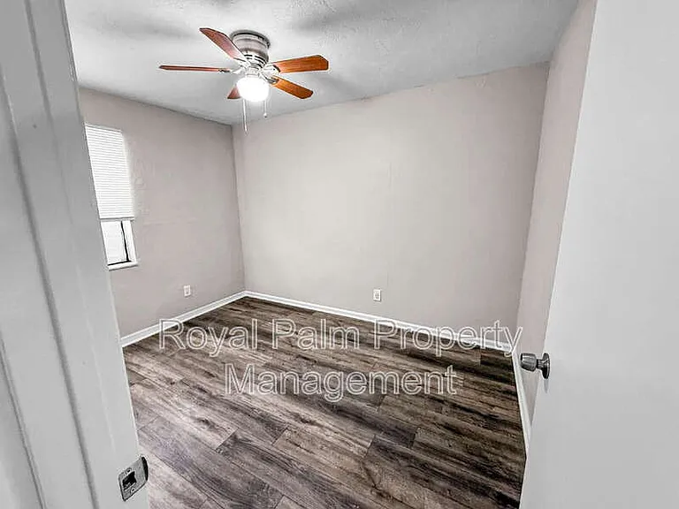 3744 Estelle Ave — Photo 26