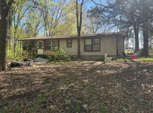 2366 Sandhill Rd, Gleason, TN 38229