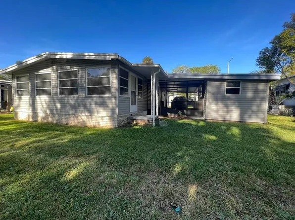 129 Shadow Woods Ln N, Eustis, FL 32726