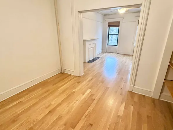 194 Saint Marks Avenue image 7 of 14