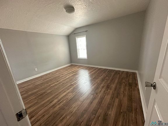 5th image of 381 E Lake Ave