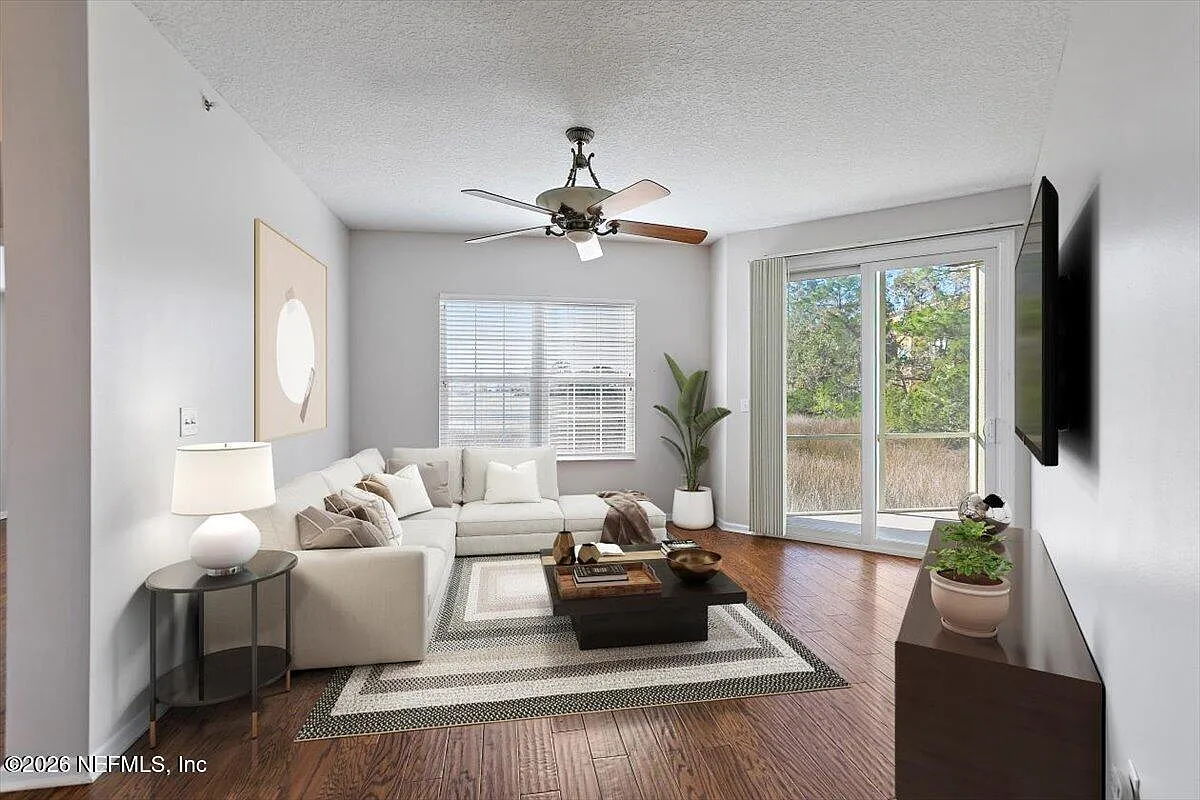Building Photo - 1010 Bella Vista Blvd #122