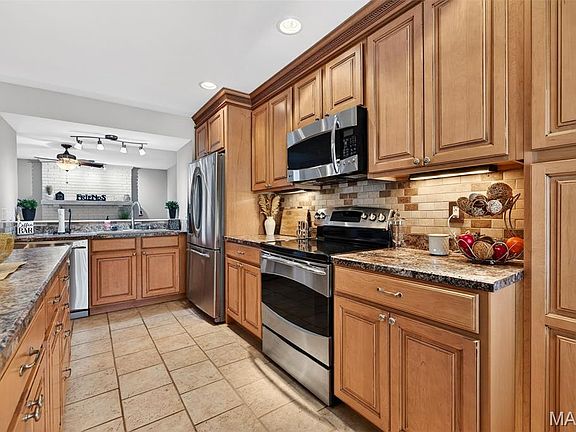 2nd image of 3034 Autumn Lakes Ct
