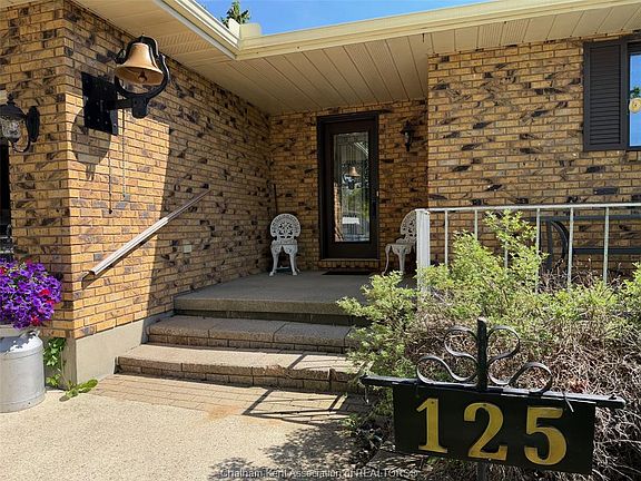 2nd image of 125 Bruinsma Ave