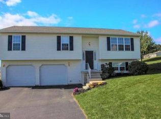 127 Overview Cir E, Red Lion, PA 17356