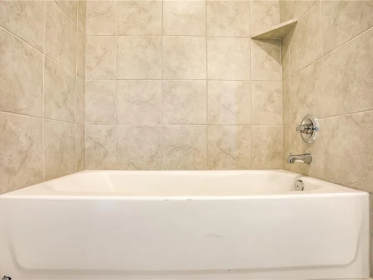 11516 Milano Dr — Photo 23