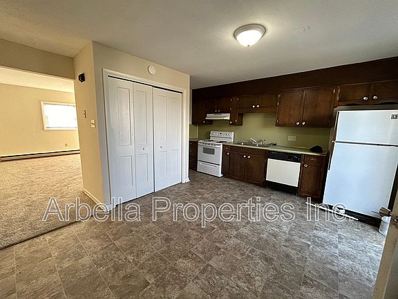 5th image of 499 Nicholas St SE APT A1