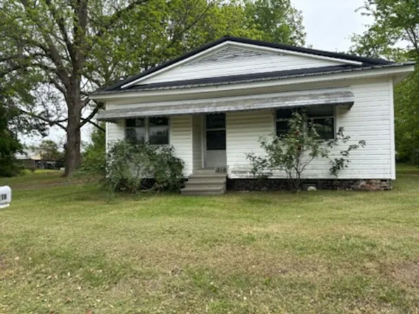 218 W Powell St, Clinton, NC 28328