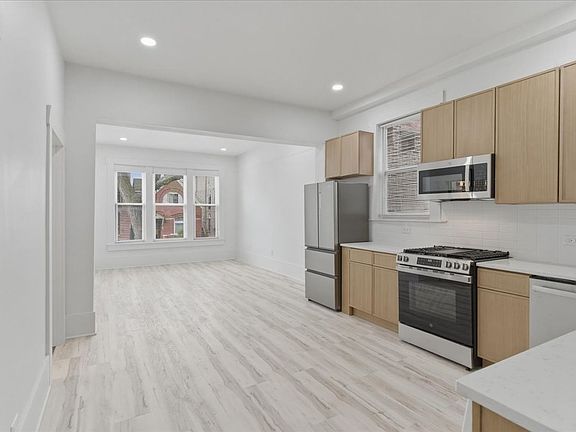 3rd image of 2606 W Haddon Ave #2F