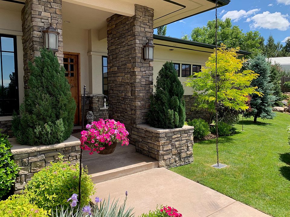 2nd image of 2546 E Granite Pass Ct