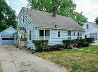 1240 Sunnyside Dr, Kalamazoo, MI