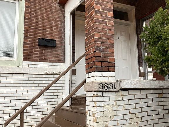 2nd image of 3831 Iowa Ave #2F