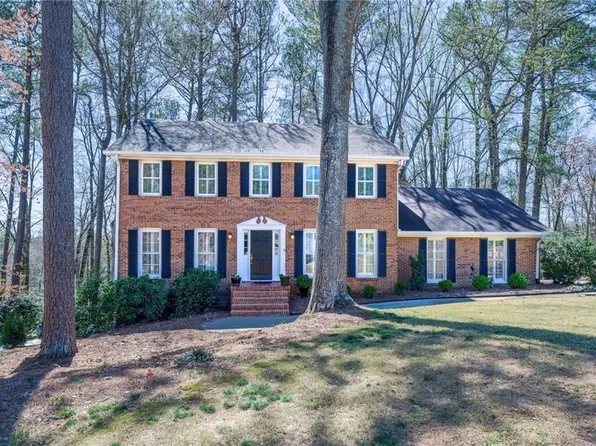 725 Glengary Way NE, Atlanta, GA 30342