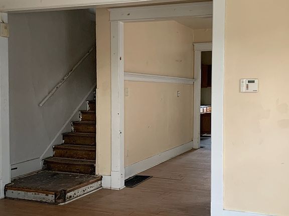 3rd image of 554-556 W 28th St