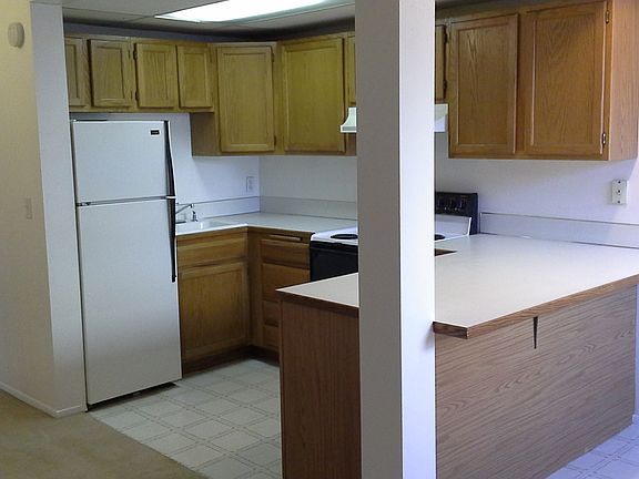 5th image of 4555 15th Ave NE APT 10