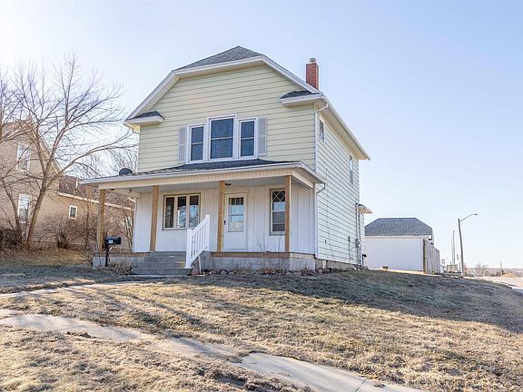 2nd image of 111 N 5th St