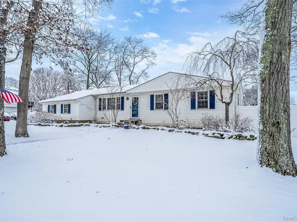 1277 Hummel Avenue, Holbrook, NY 11741