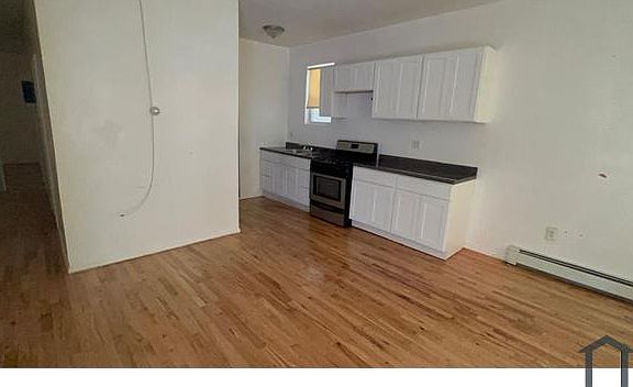 4th image of 104 E 182nd St