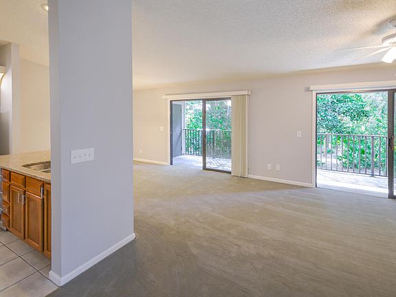 5th image of 8 Talavera Ct
