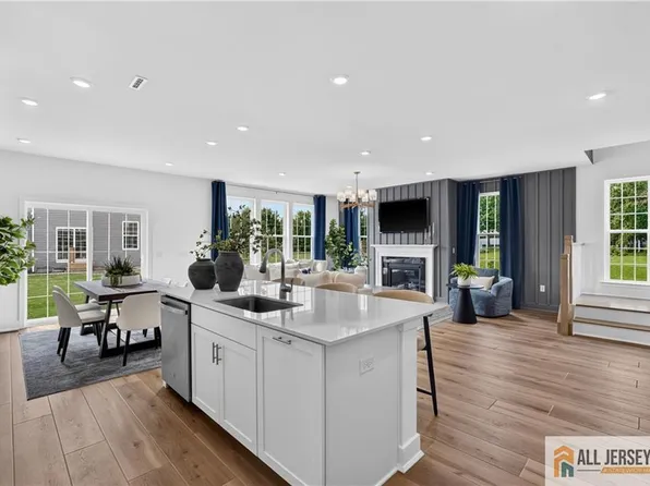 20 Griffen Dr S, Monmouth Junction, NJ 08852