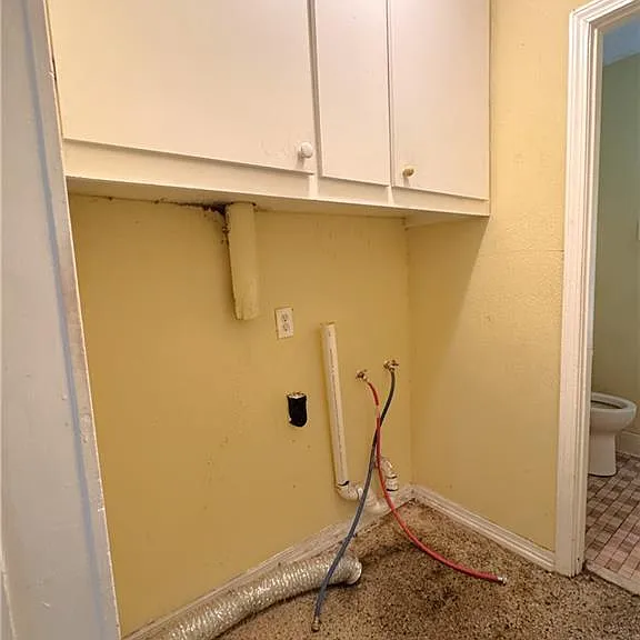 654 Ynestra Dr — Photo 15
