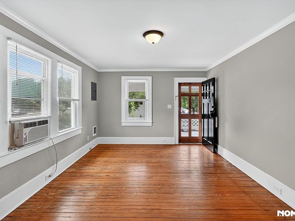 1st image of 304 1/2 Marstellar St